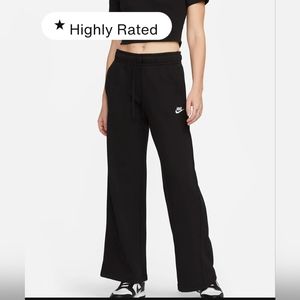 NWT Nike Sportswear Club Fleece Pants